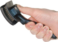 “Self-Cleaning Pet Hair Brush – Clears Hair in One Click”